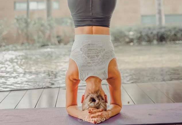 Sirsasana (Headstand) Sirsasana (Headstand)